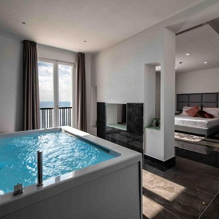 Grand Hotel Serapide 波佐利 外观 照片