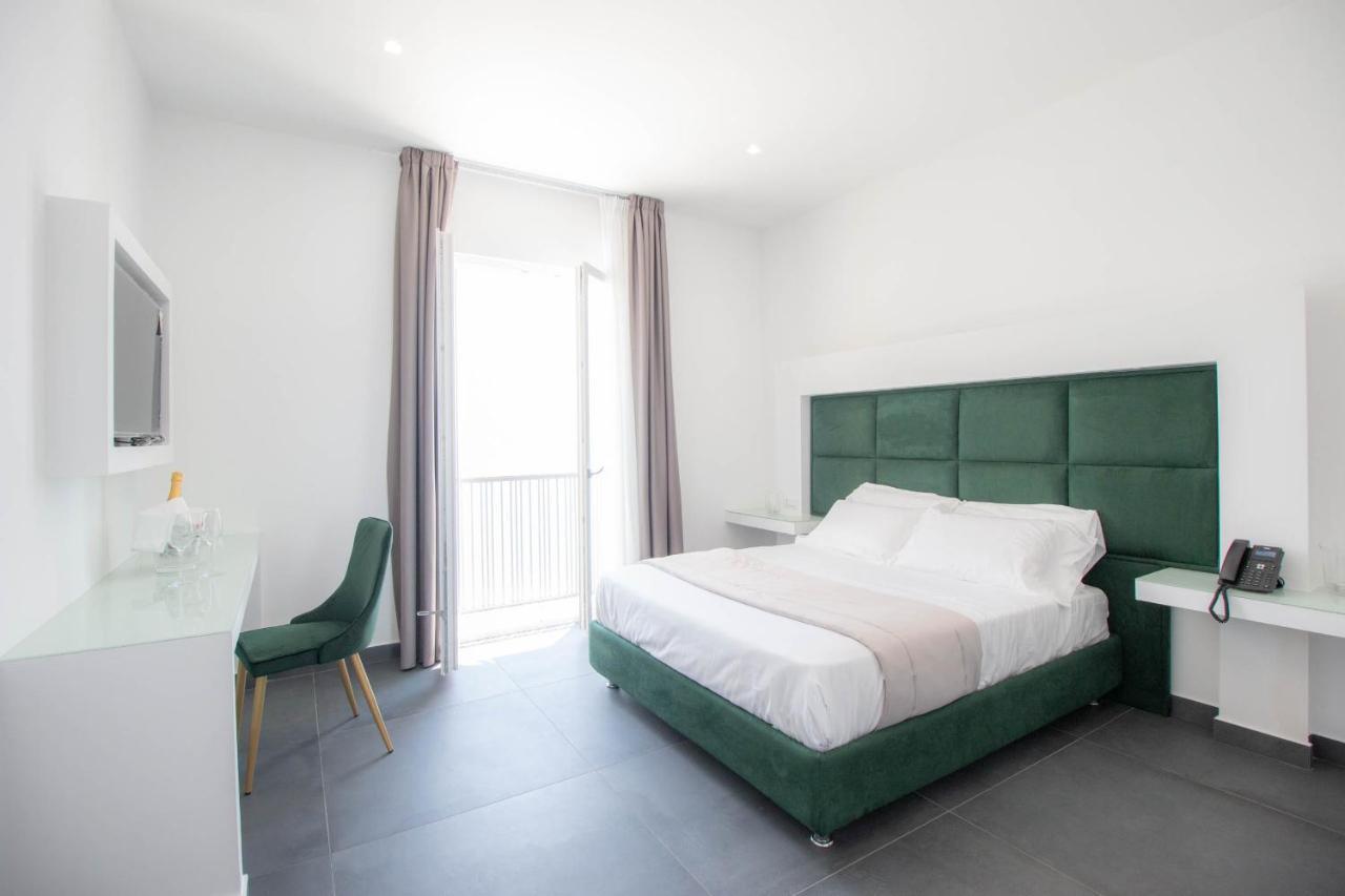 Grand Hotel Serapide 波佐利 外观 照片
