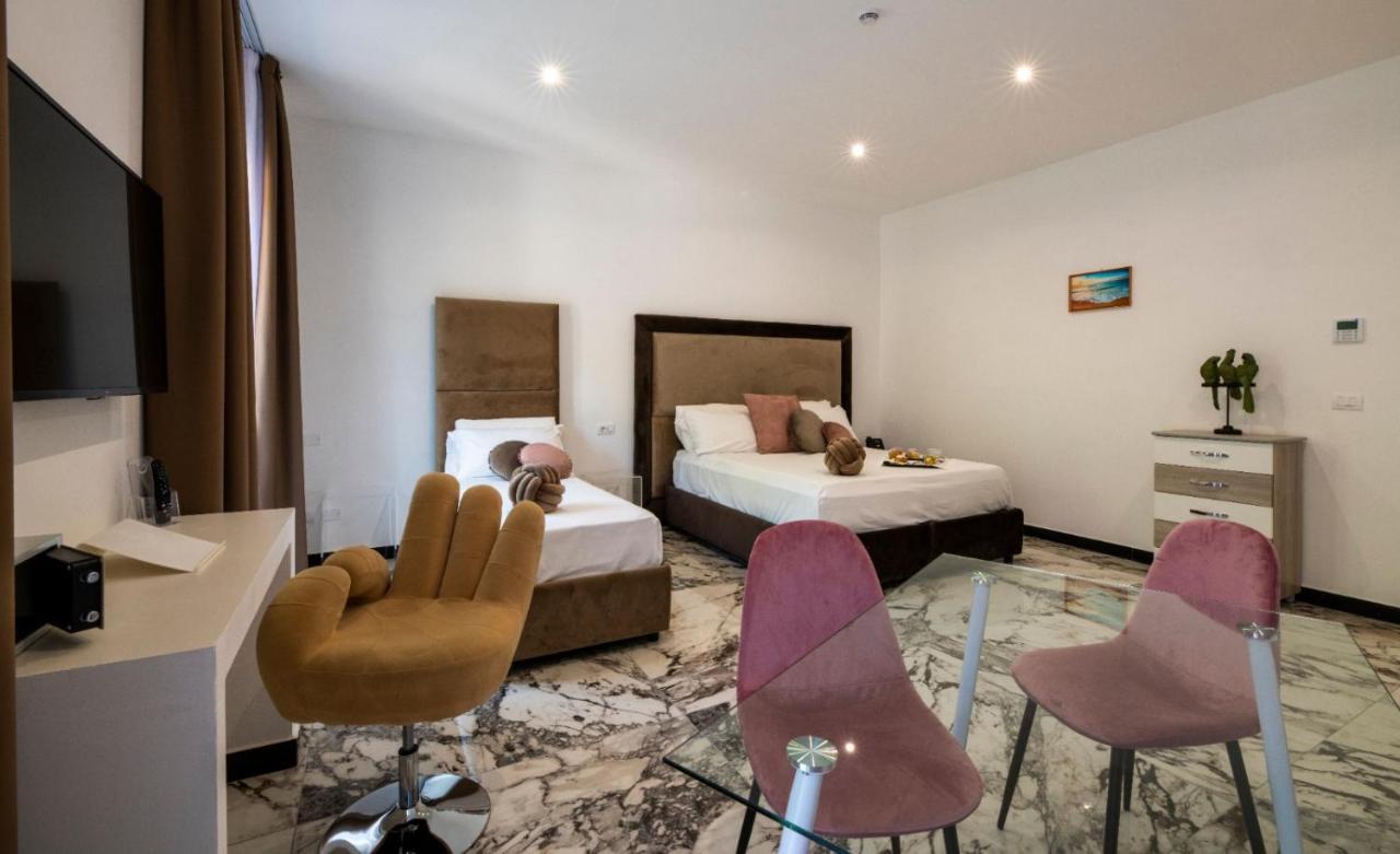 Grand Hotel Serapide 波佐利 外观 照片